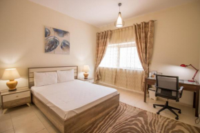Furnished 1BR - Close to all Amenities - Pool View